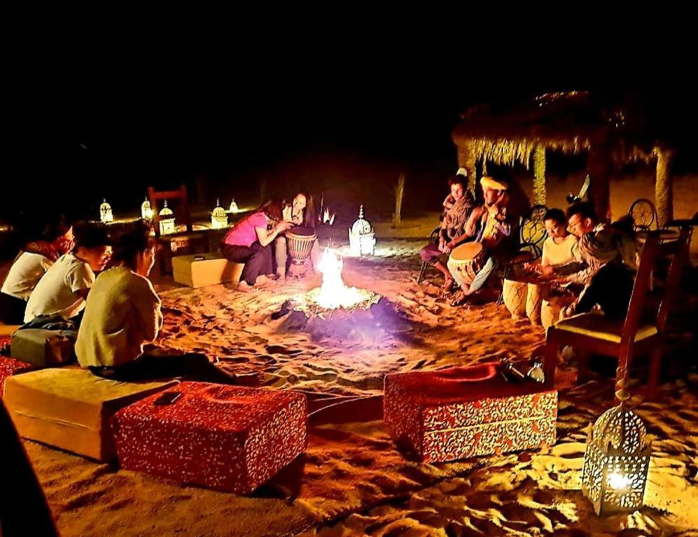 Blue Sky Luxury Camp Hotel เมอร์ซูกา ภายนอก รูปภาพ