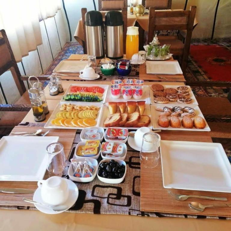 Blue Sky Luxury Camp Hotel เมอร์ซูกา ภายนอก รูปภาพ