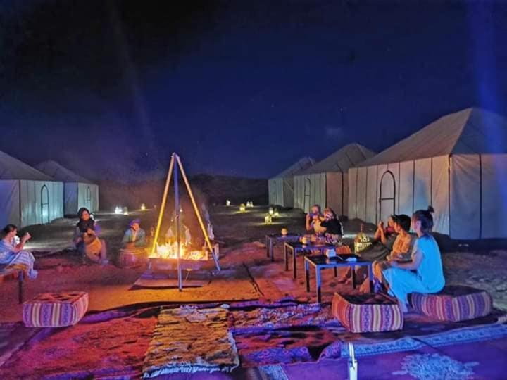 Blue Sky Luxury Camp Hotel เมอร์ซูกา ภายนอก รูปภาพ
