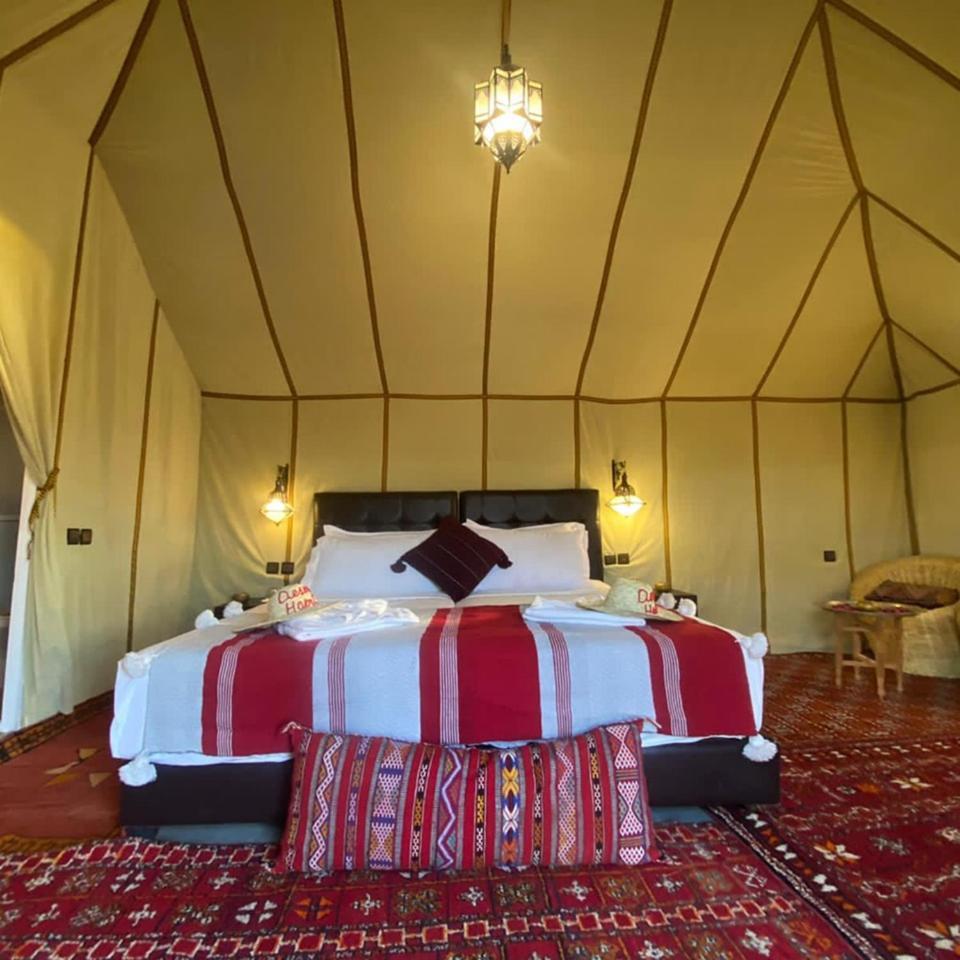 Blue Sky Luxury Camp Hotel เมอร์ซูกา ภายนอก รูปภาพ